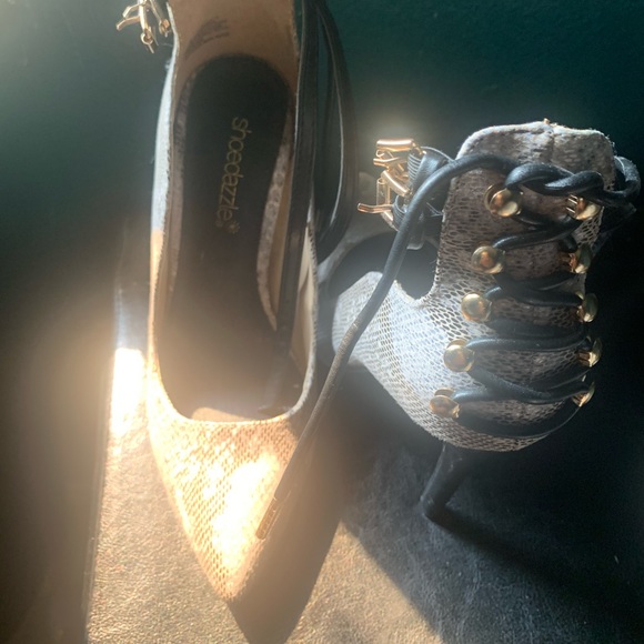 Snake print heels - Picture 2 of 2